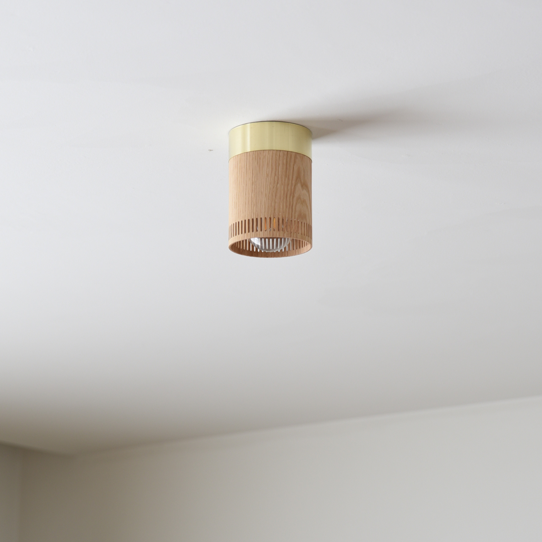 ceiling-slitlight
